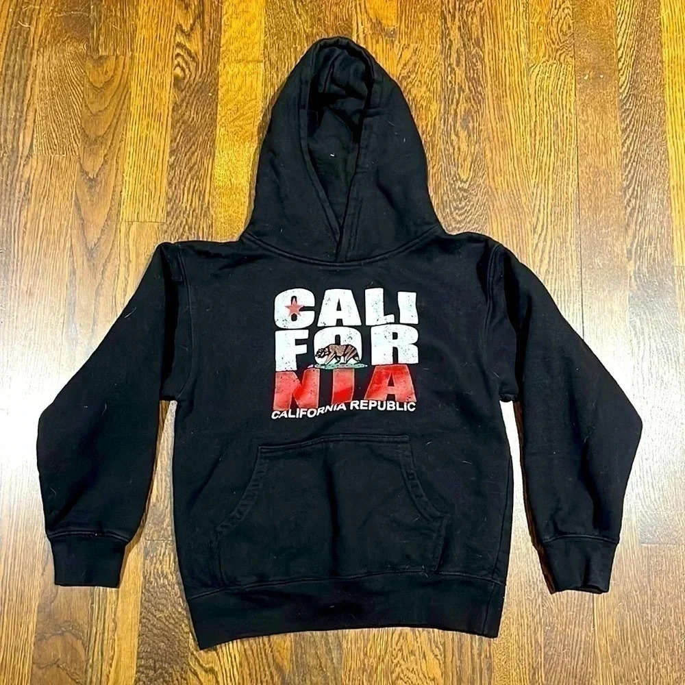Youth Medium California Republic sweatshirt. Black hoodie and kangaroo pocket